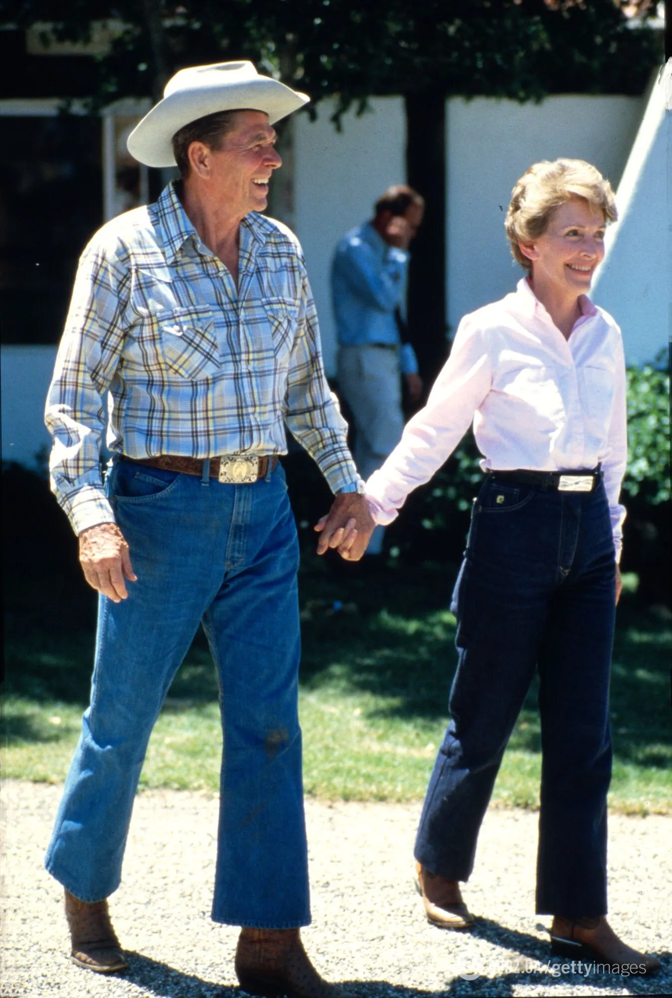 Их будет носить каждая: какие джинсы будут самыми стильными в 2026 году