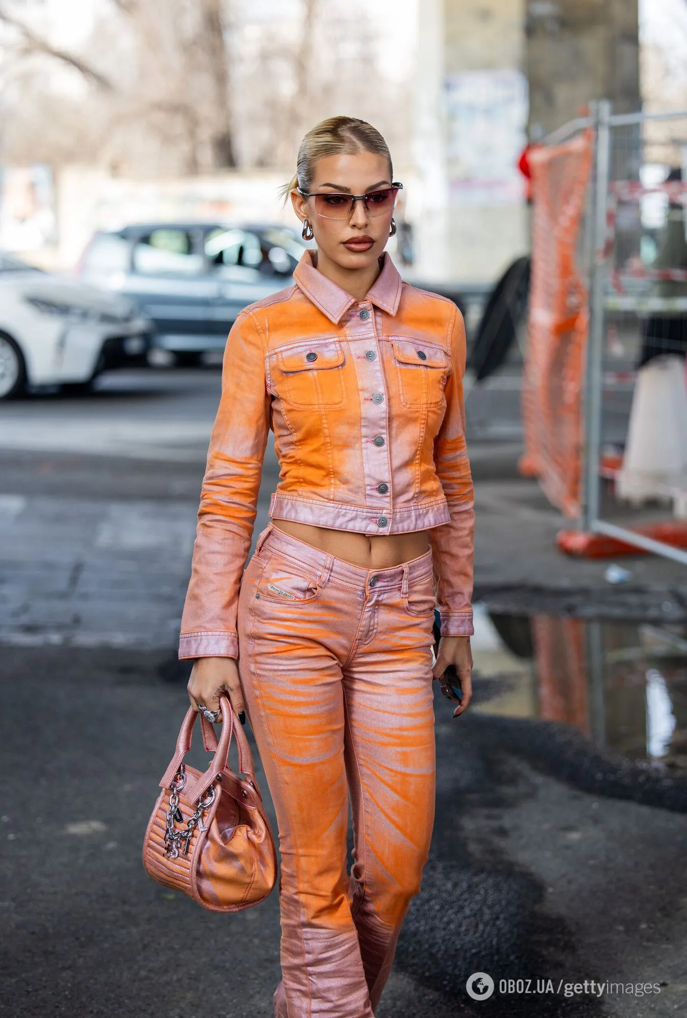 Их будет носить каждая: какие джинсы будут самыми стильными в 2026 году