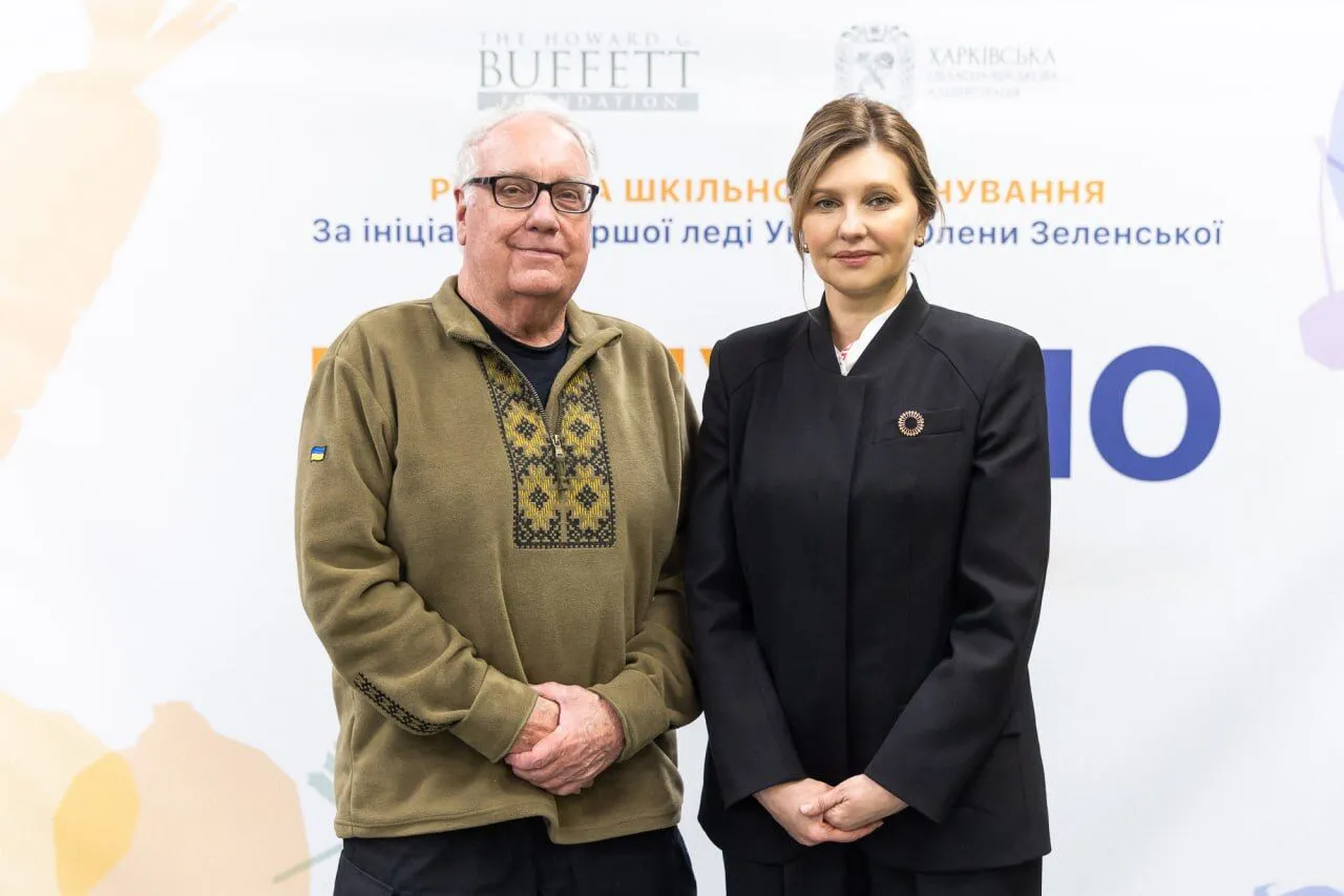 Таку зачіску носять принцеси: Олена Зеленська вийшла в світ із новою укладкою в французькому стилі