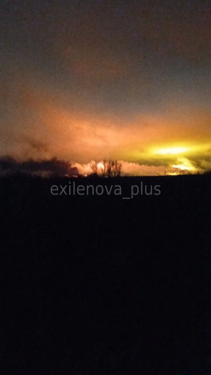 Заграву видно здалеку: дрони атакували НПЗ у російському Ярославлі. Відео