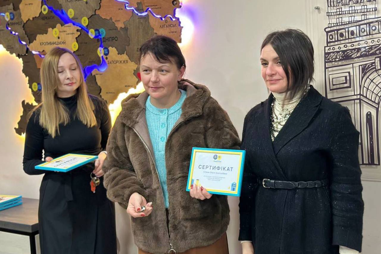 В Днепре Фонд Рината Ахметова помог обустроить социальное жилье для мариупольцев