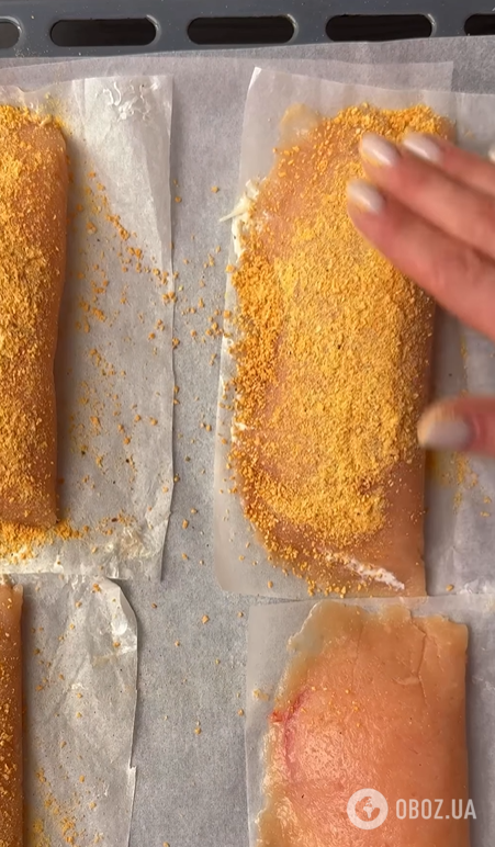 Смачні курячі конвертики в духовці: ділимось рецептом страви на будь-який випадок