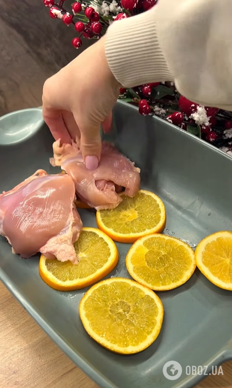 Як смачно приготувати курячі стегна на обід: м'ясо вийде дуже соковитим