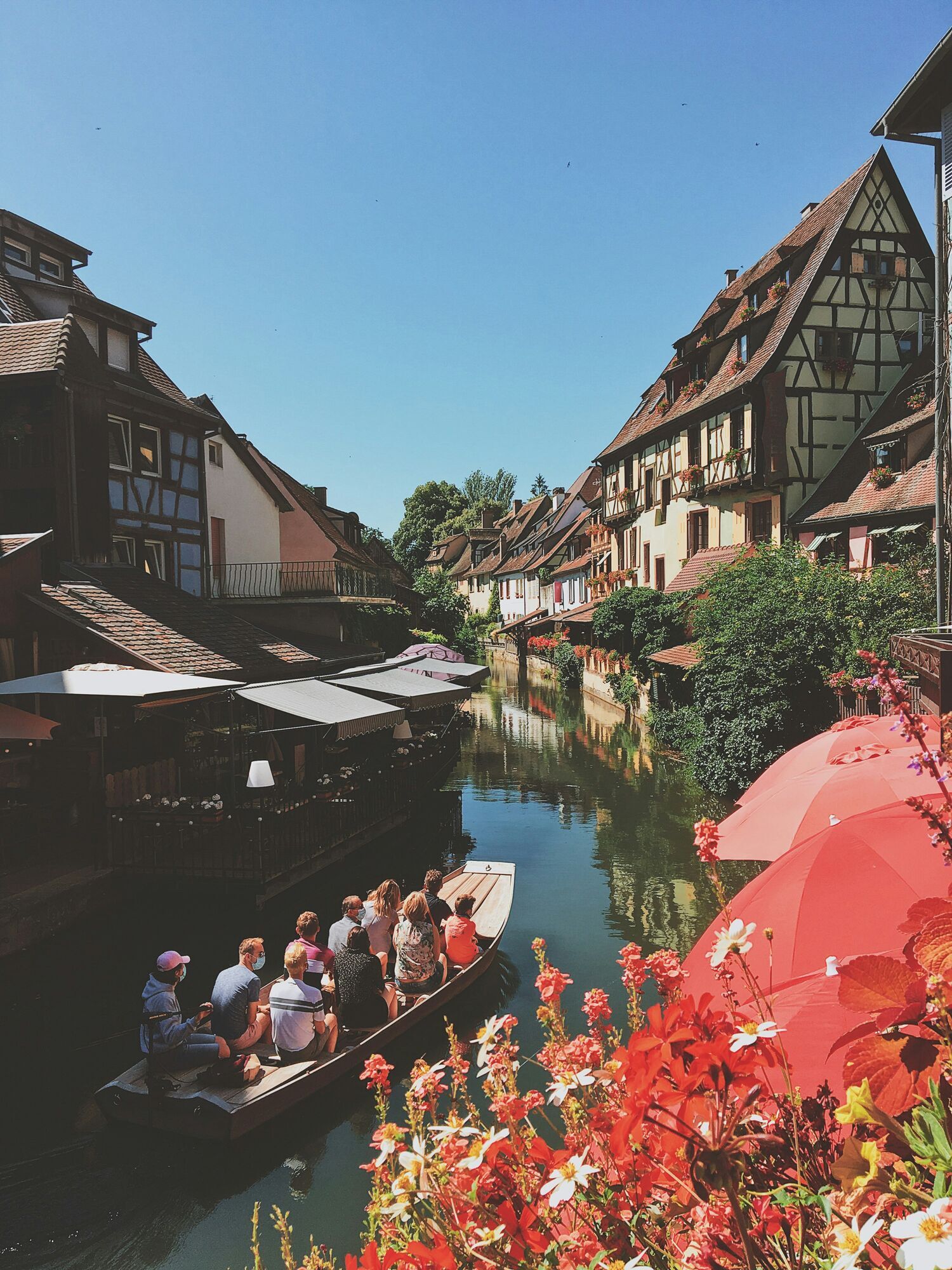 Европейский городок, который прозвали "домом Рождества", стал хитом в соцсетях