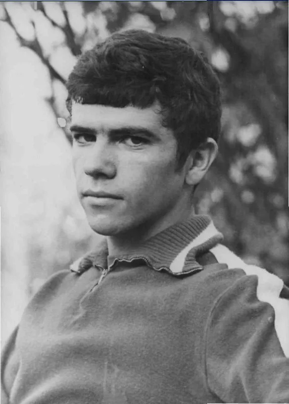 Ганяв на мотику без шолома, був проклятий шаманом і названий найвеличнішим з "Динамо": яскраві історії з життя легенди українського футболу Мунтяна