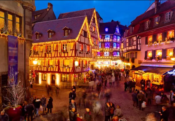 Европейский городок, который прозвали "домом Рождества", стал хитом в соцсетях