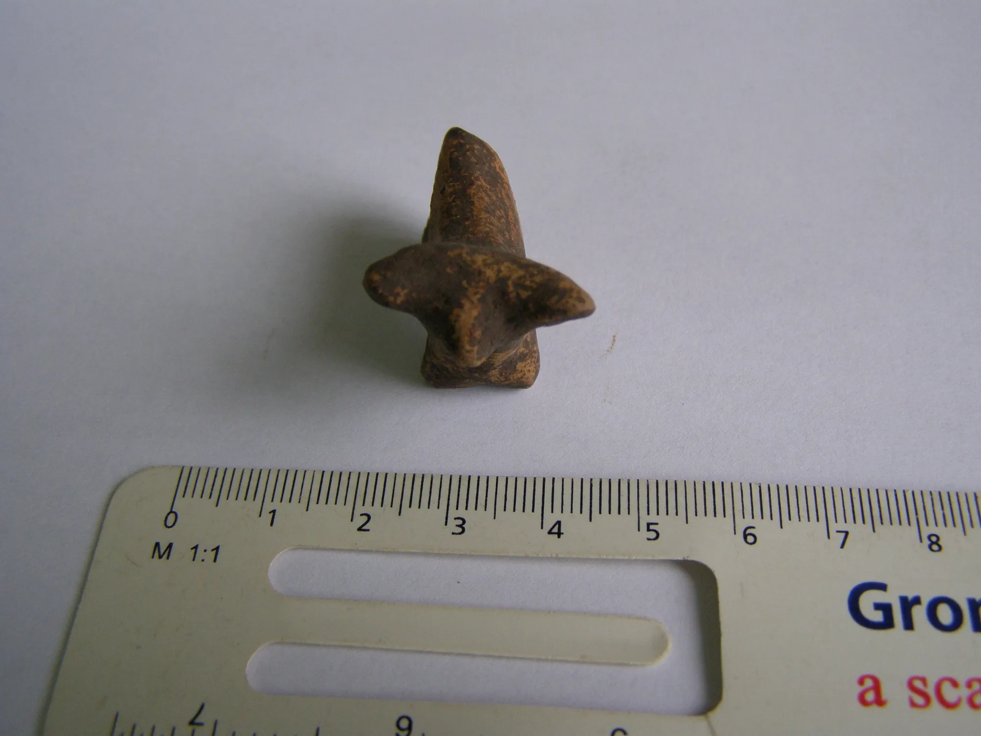 На Прикарпатті знайшли фігурку, якій понад 6000 років. Фото