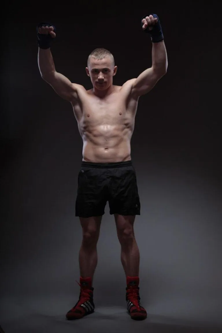 Помер відомий український боксер, який став зіркою телешоу