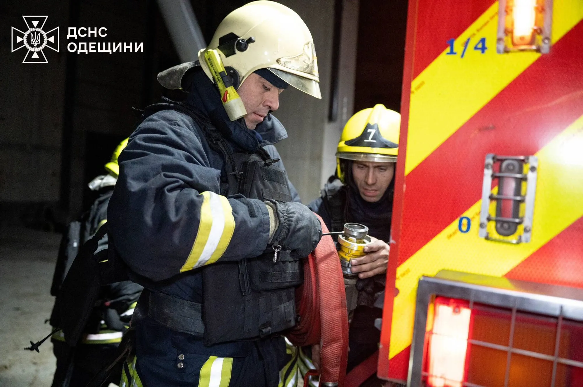 Одещина пережила одну з наймасованіших  атак ворога: пошкоджено обʼєкти енергетики, є постраждалі. Фото