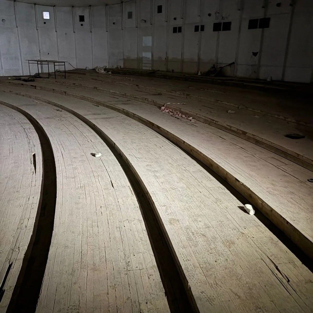 В КГГА показали, как идет реставрация известной "Летающей тарелки" на Лыбедской в Киеве. Фото