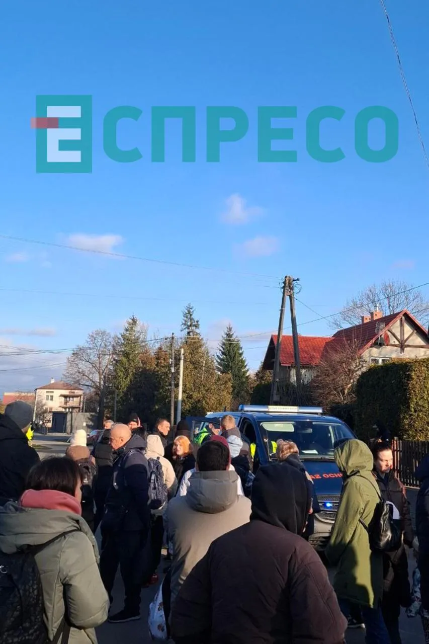 Пассажиров эвакуируют