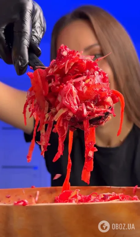 Смачний салат з капусти, моркви та буряка: готується без майонезу