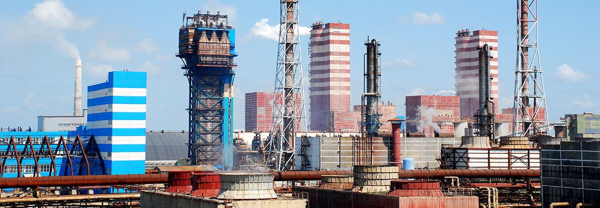 Были слышны взрывы: в Воронежской области атаковано стратегическое предприятие. Видео