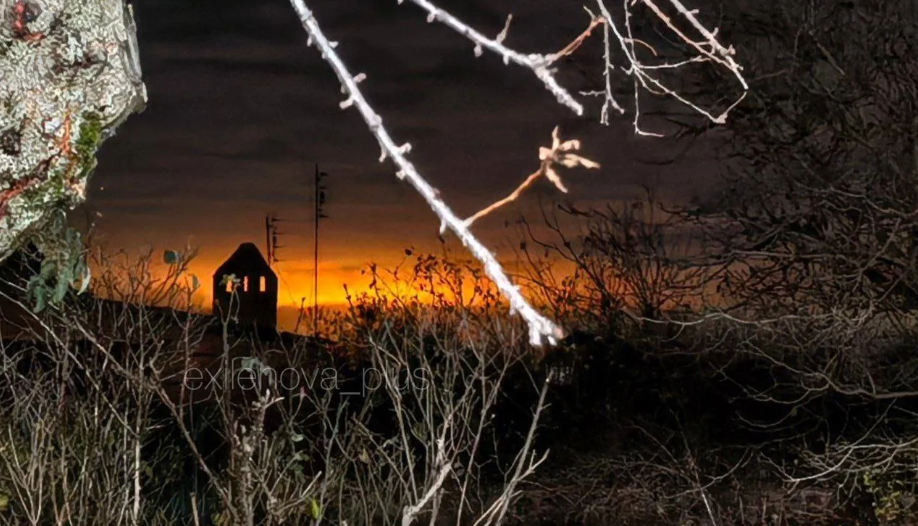 Поражены НПЗ, нефтебаза и ряд других объектов врага: в Генштабе озвучили подробности ночной атаки на Россию