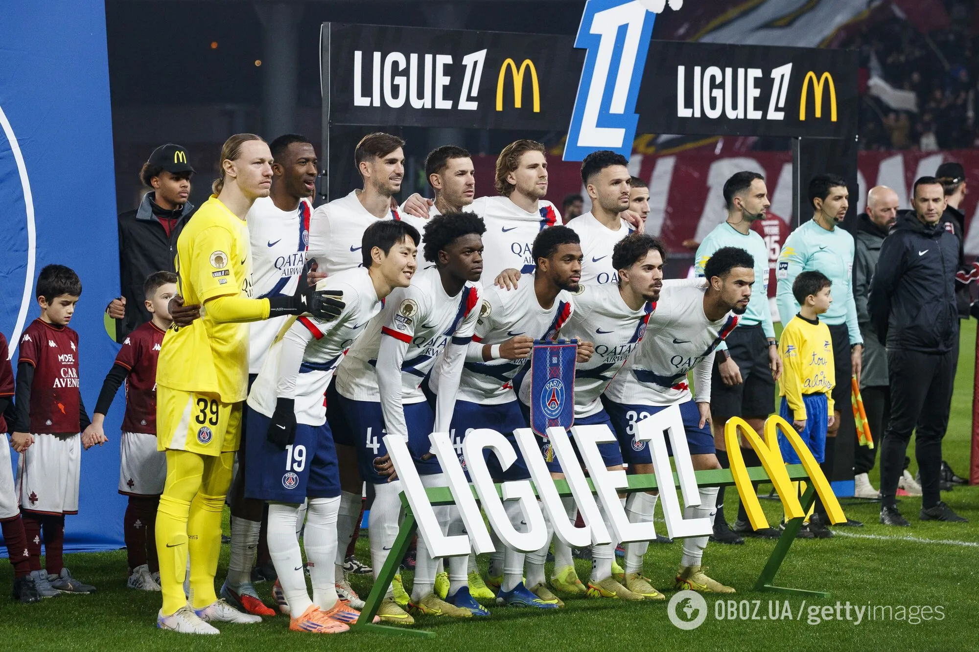 На камеру потрапили справжні стосунки Забарного і Сафонова, які зіграли в одному матчі. Відео