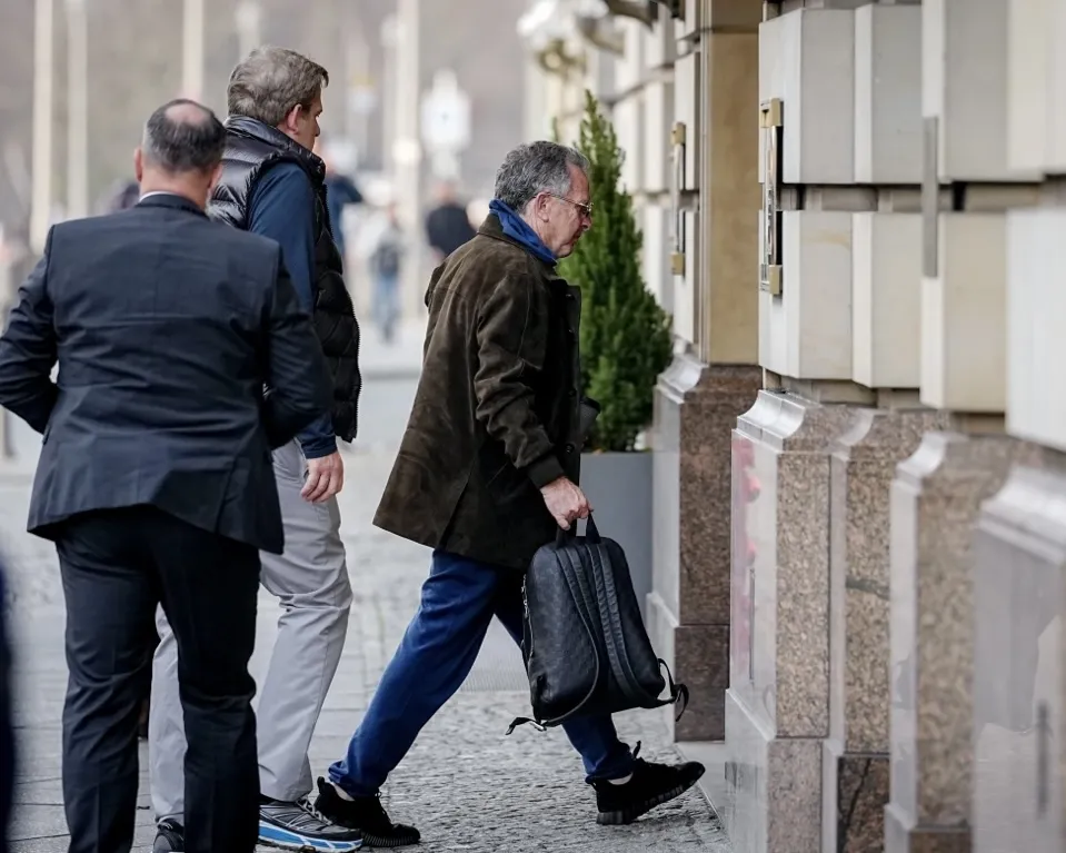 Зустріч Зеленського із представниками Трампа у Німеччині розпочалася: усі деталі. Фото