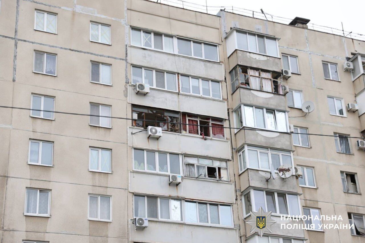 Росія атакувала Запоріжжя КАБами: приліт стався біля супермаркету. Фото і відео