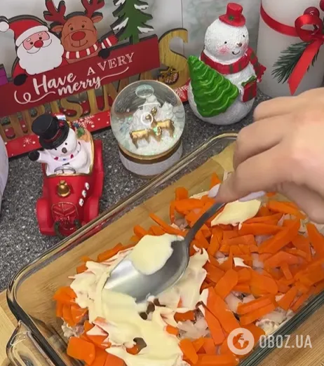 Кто не любит сельдь: как приготовить салат "Шуба" с курицей