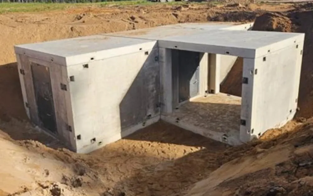 Должны выдерживать 152-мм артснаряды: Эстония начала устанавливать бетонные бункеры на границе с Россией. Фото