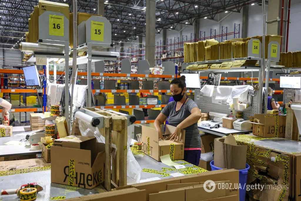 Переїжджають на квартири й використовують картки пенсіонерів: чому російський бізнес не хоче працювати на війну Путіна