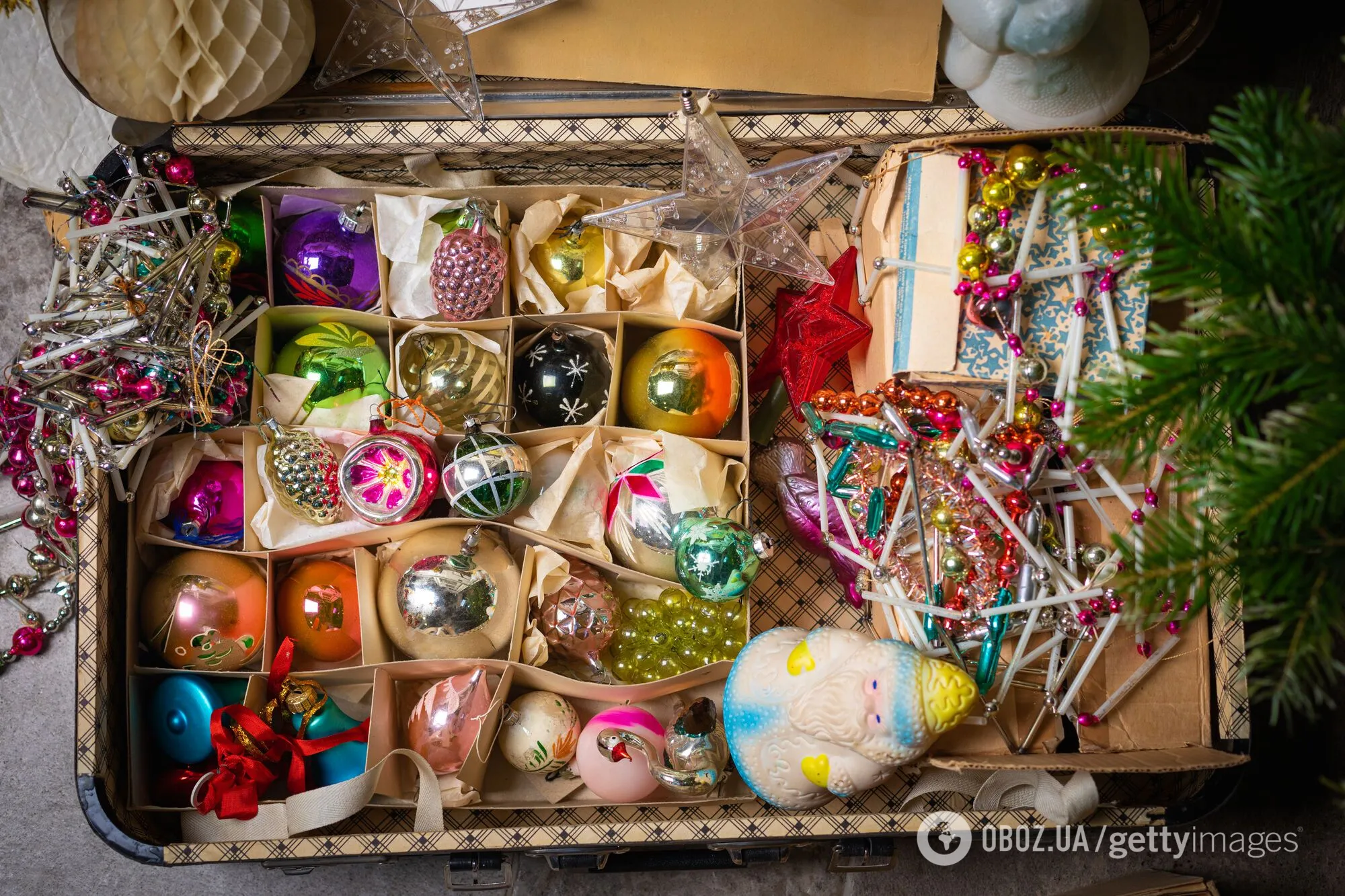 Какие игрушки времен СССР нельзя вешать на елку: они смертельно опасны