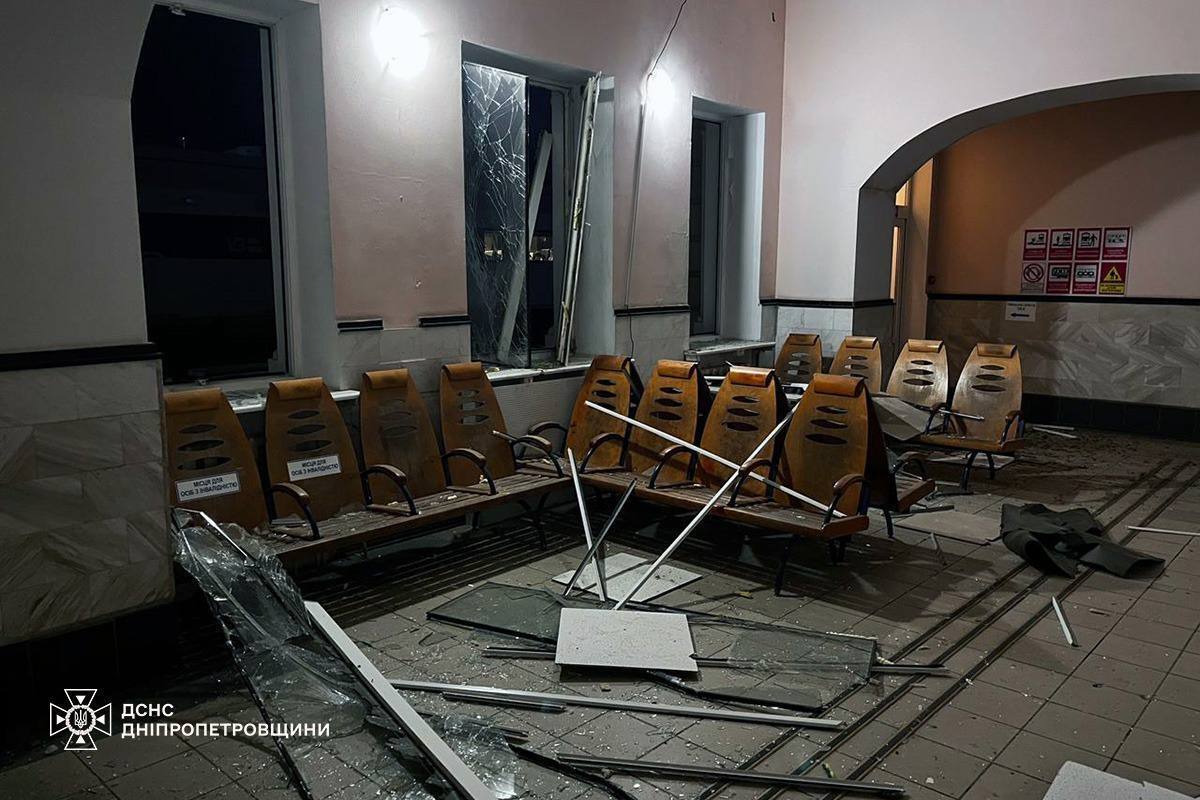 Окупанти атакували Дніпропетровщину: пошкоджено інфраструктуру, є постраждалі. Фото