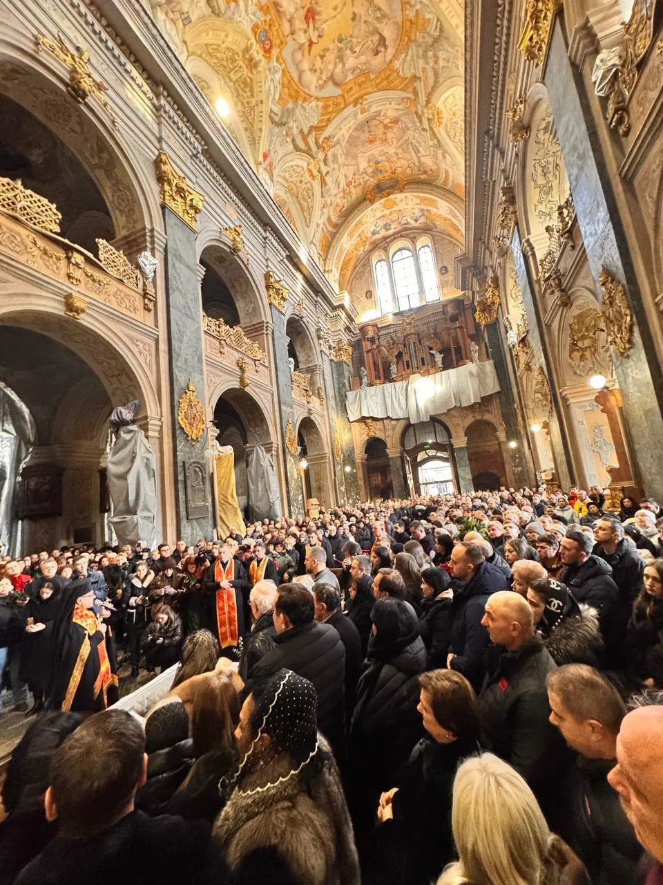 На могилі посадили не яворину: як пройшов похорон Степана Гіги та чому не виконали його волю