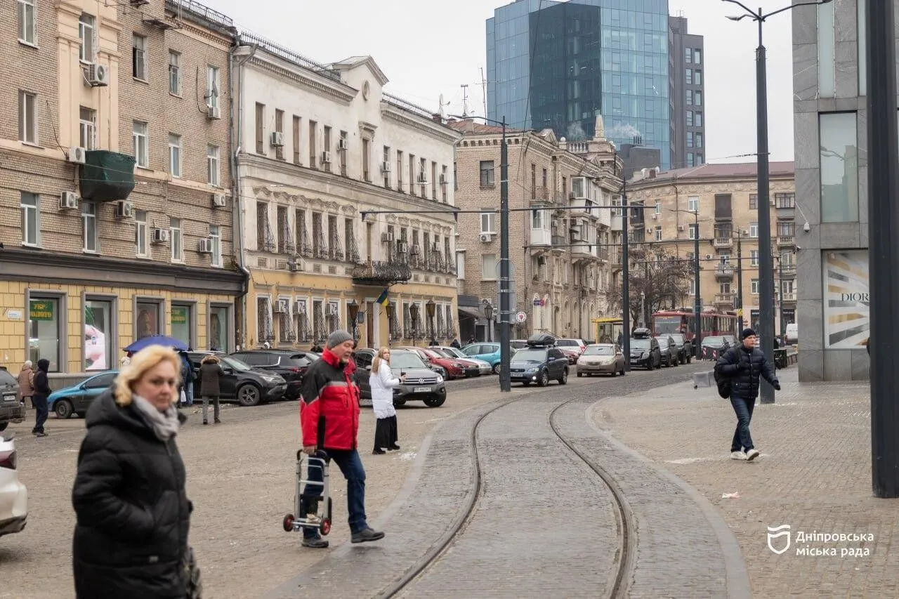 "Движение без барьеров": в Днепре обновили трамвайные пути и подготовили маршрут к низкопольным трамваям