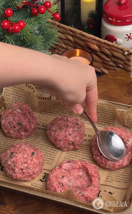 Сочные гнезда из фарша для сытного обеда: добавьте грибы, овощи и много сыра