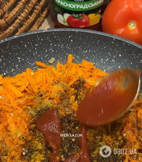 Так скумбрію ви ще не готували: як смачно запекти рибу рулетиками з морквою та цибулею