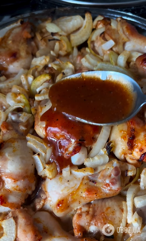 Зимний вариант ароматных запеченных крыльев: какой сезонный фрукт можно добавить