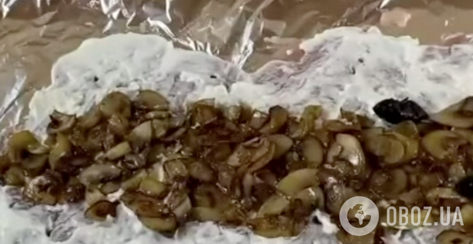Сочный рулет из филе с грибами и черносливом: рецепт лучшего мясного блюда для праздничного стола