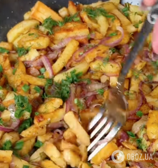 Уся справа в борошні: як правильно смажити і що додати в картоплю, щоб вона не горіла, була хрусткою і не сирою