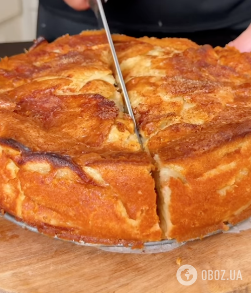 Яблучний пиріг для святкового столу "Невидимка", який складається з однієї начинки: рецепт