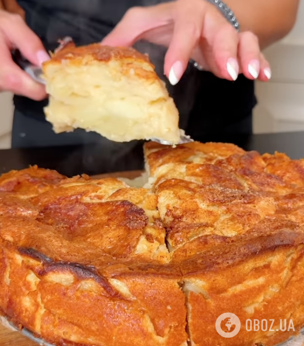 Яблучний пиріг для святкового столу "Невидимка", який складається з однієї начинки: рецепт