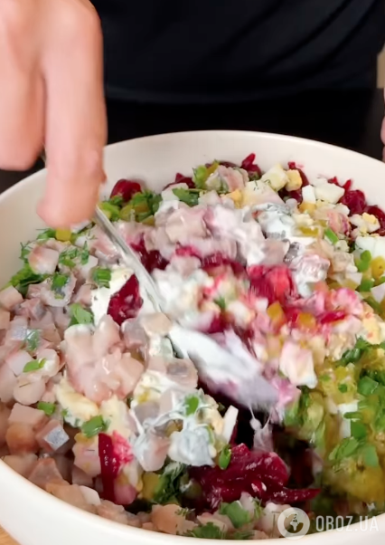 Новорічний салат із буряка "Рожевий фламінго": смачніший і простіший, ніж "Шуба"