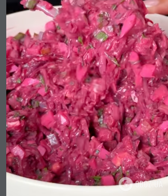 Новорічний салат із буряка "Рожевий фламінго": смачніший і простіший, ніж "Шуба"