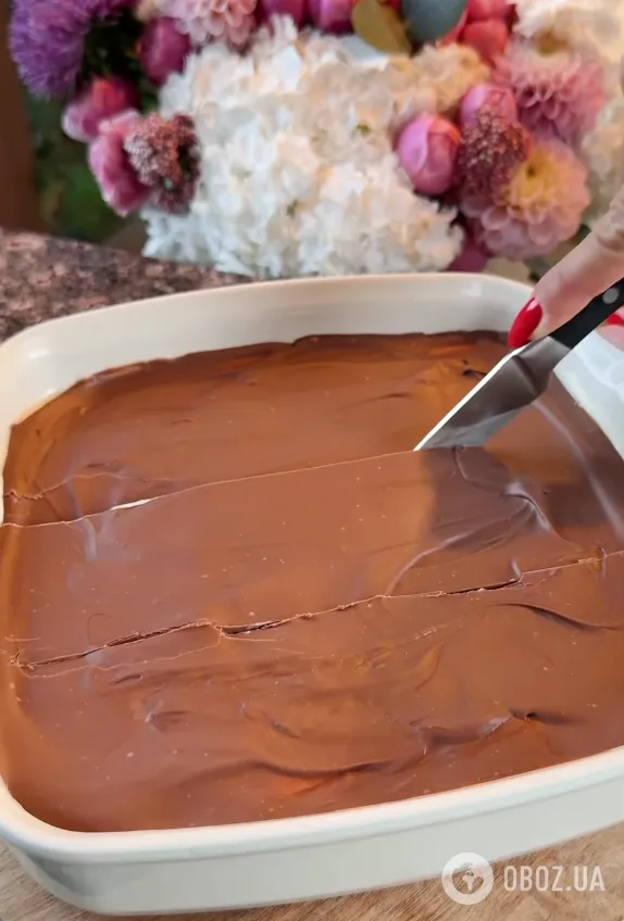 Без теста и выпечки: вкусный новогодний торт с шоколадом без лишних заморочек