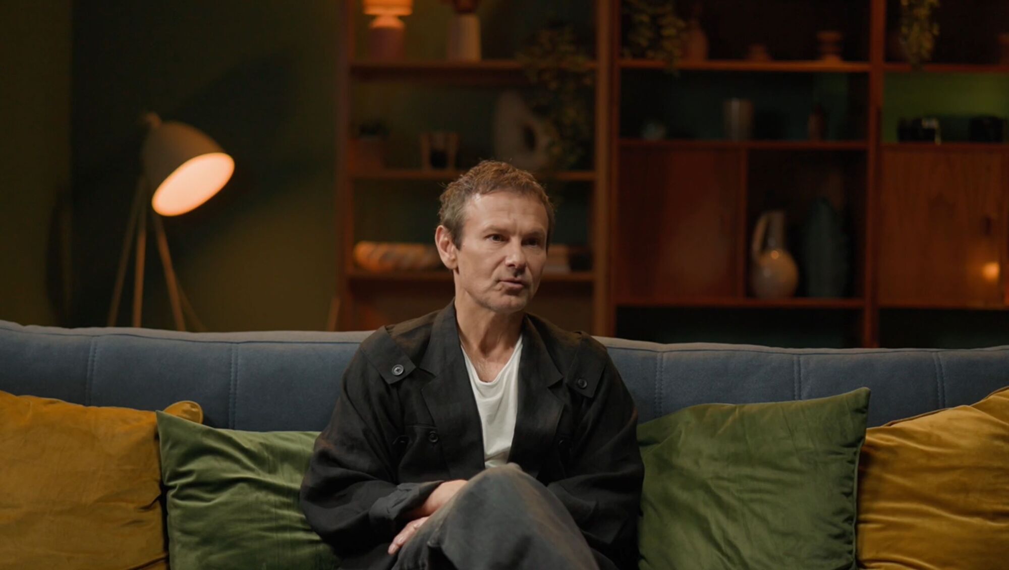 "Часто бывает так, что жизнь тебя расшатывает": Святослав Вакарчук – о роли музыки и открытом финале фильма "Океан Ельзи: Спостереження шторму"