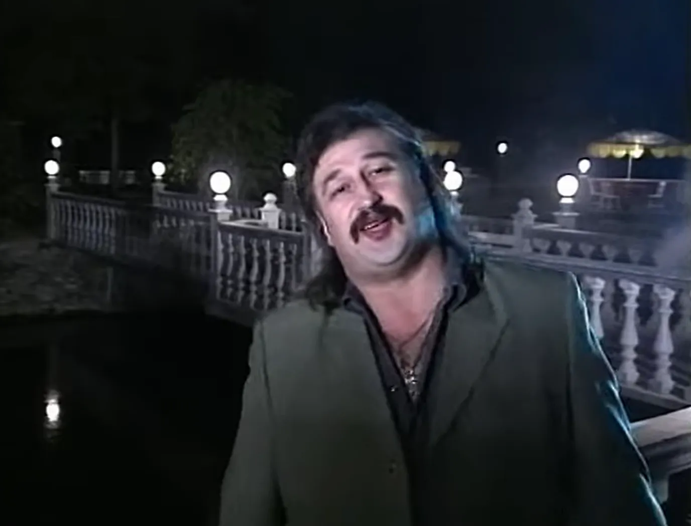 У мережі знайшли "раритетний" кліп Степана Гіги, який майже ніхто не бачив, на пісню "Цей сон". Відео