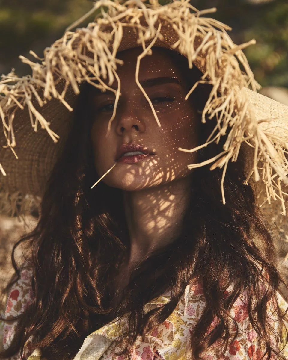 "Это был страшный период". 43-летняя актриса Елена Лавренюк рассказала об ужасной ошибке косметолога, которая изуродовала ее лицо