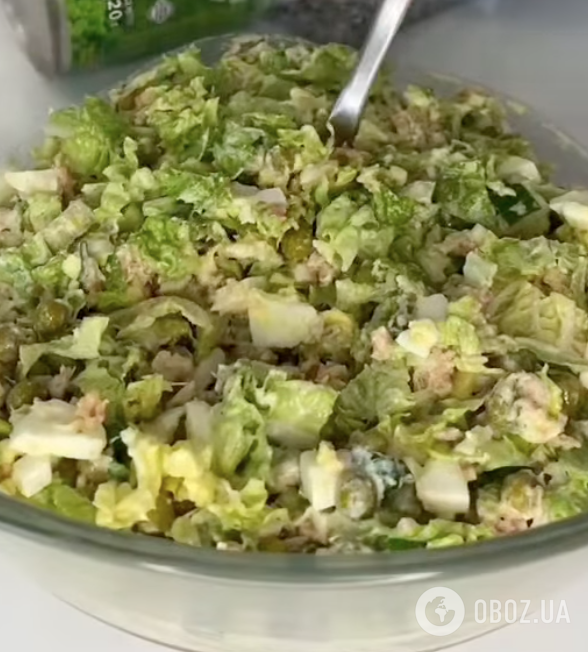 Легкий салат из пекинской капусты и тунца: рецепт идеального блюда, когда гости на пороге