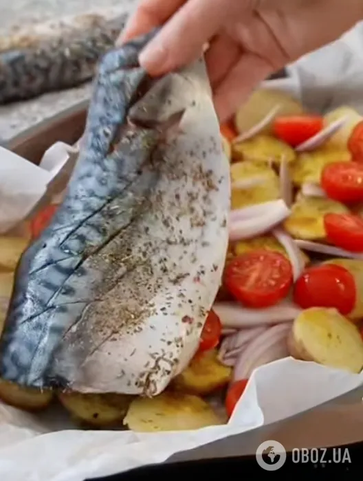 Як смачно запекти скумбрію для новорічного столу, щоб риба була без запаху: ділимося рецептом