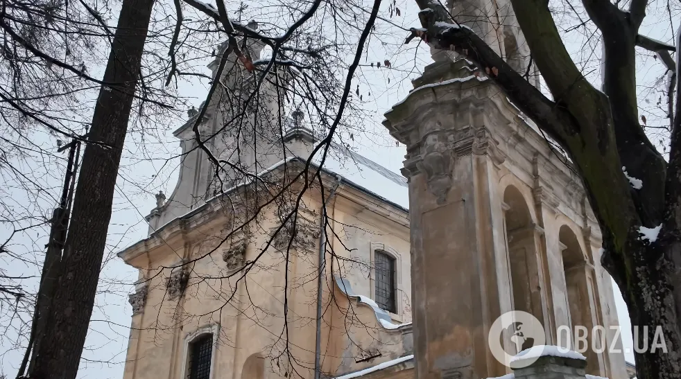 Блогер пешком отправилась из Львова в Черновцы в опасную погоду: куда она дошла за два дня и какие спрятанные "сокровища" Украины увидела