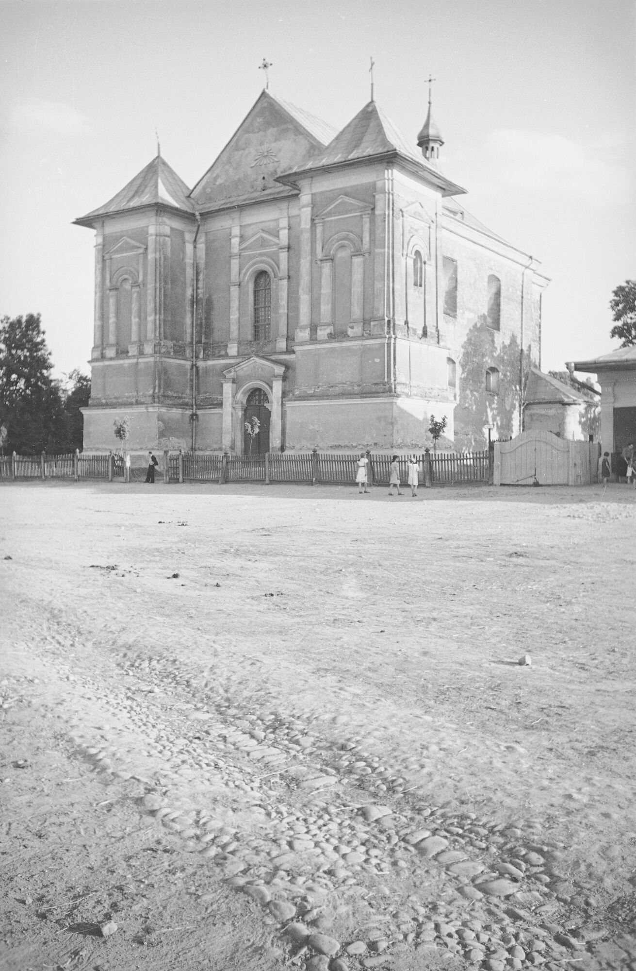 Тысменица в 30-х годах: редкие старые фото Прикарпатья