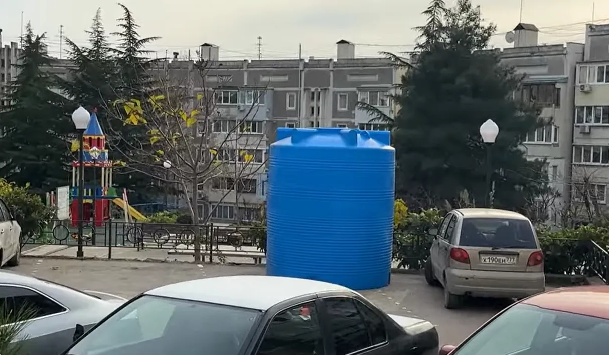 Росіяни не збираються на Новий рік в окупований Крим: лякають вибухи й відсутність грошей