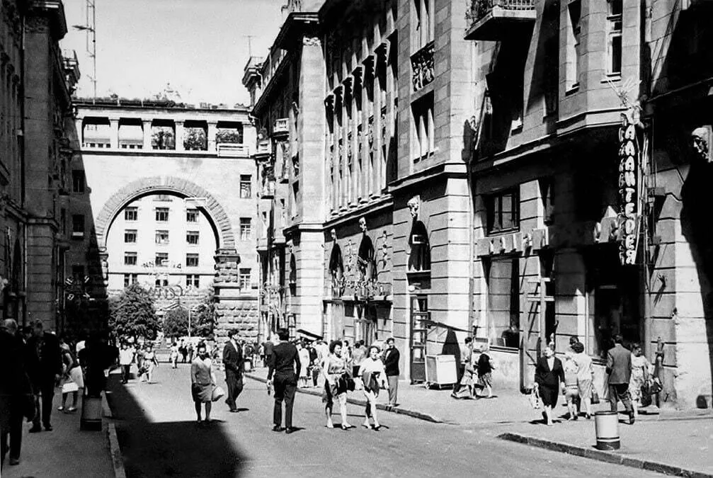 До эпохи гламура: как выглядела улица с самыми дорогими магазинами Киева в 1967 году. Фото