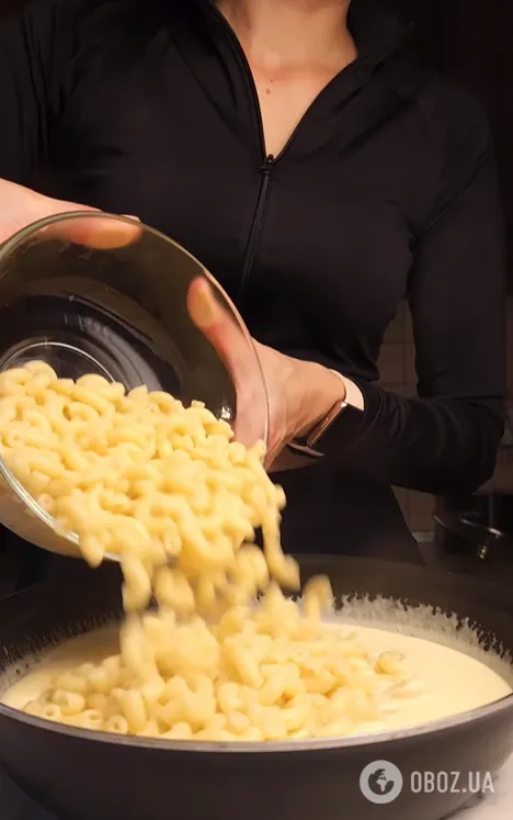 Як смачно приготувати макарони на вечерю: з сирним соусом та фаршем