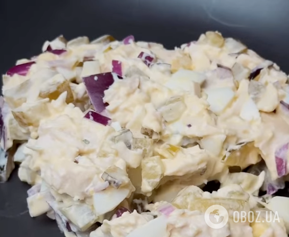 Белковый салат для новогоднего стола за 10 минут: делимся легким рецептом