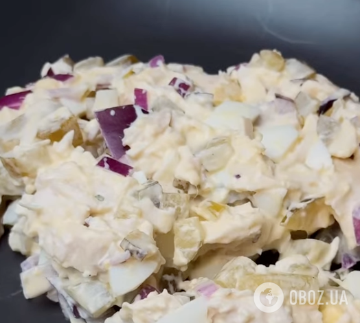 Белковый салат для новогоднего стола за 10 минут: делимся легким рецептом